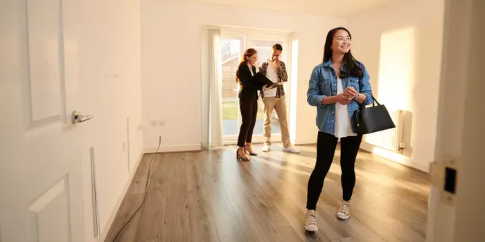 Luxury Real Estate Agent