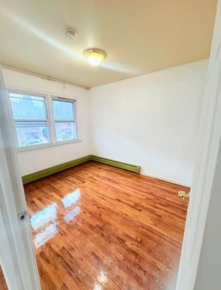 4 bedrooms, 2 bathrooms – Apartment