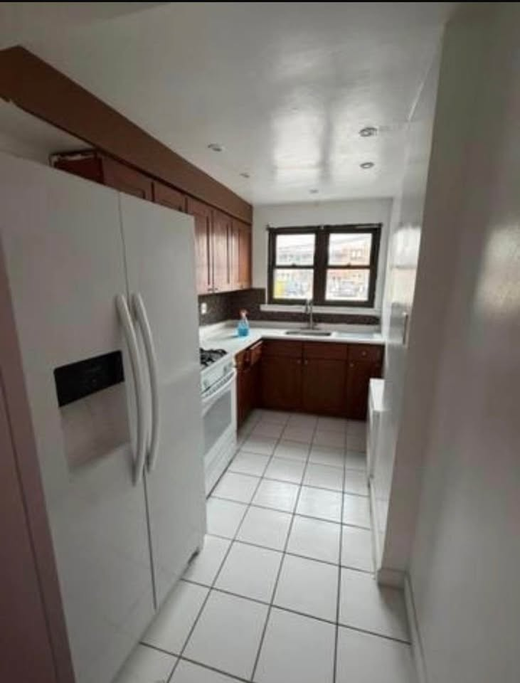 3 bedrooms, 1 bathroom – Apartment