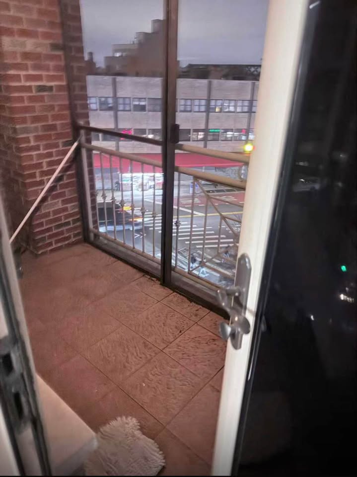 2 bedrooms, 1.5 bathrooms – Apartment